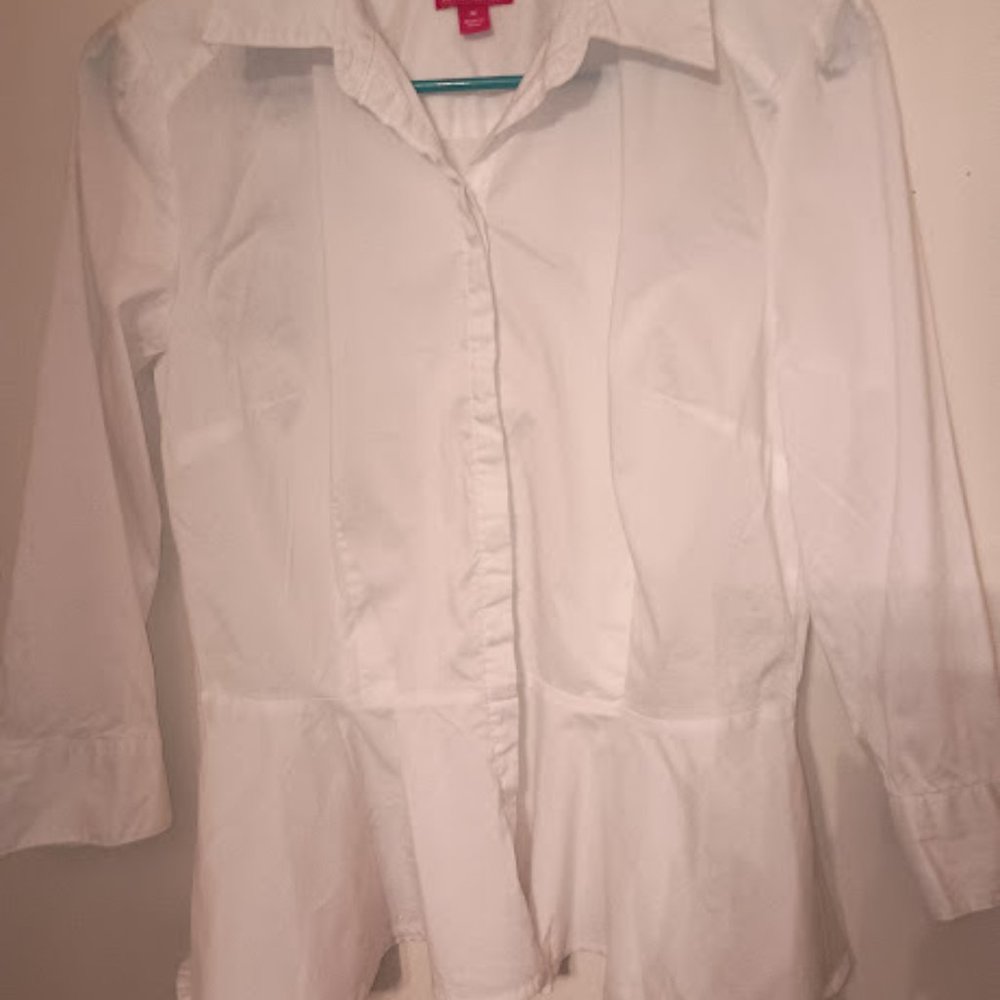 Elle Button-Down Blouse Size Medium
